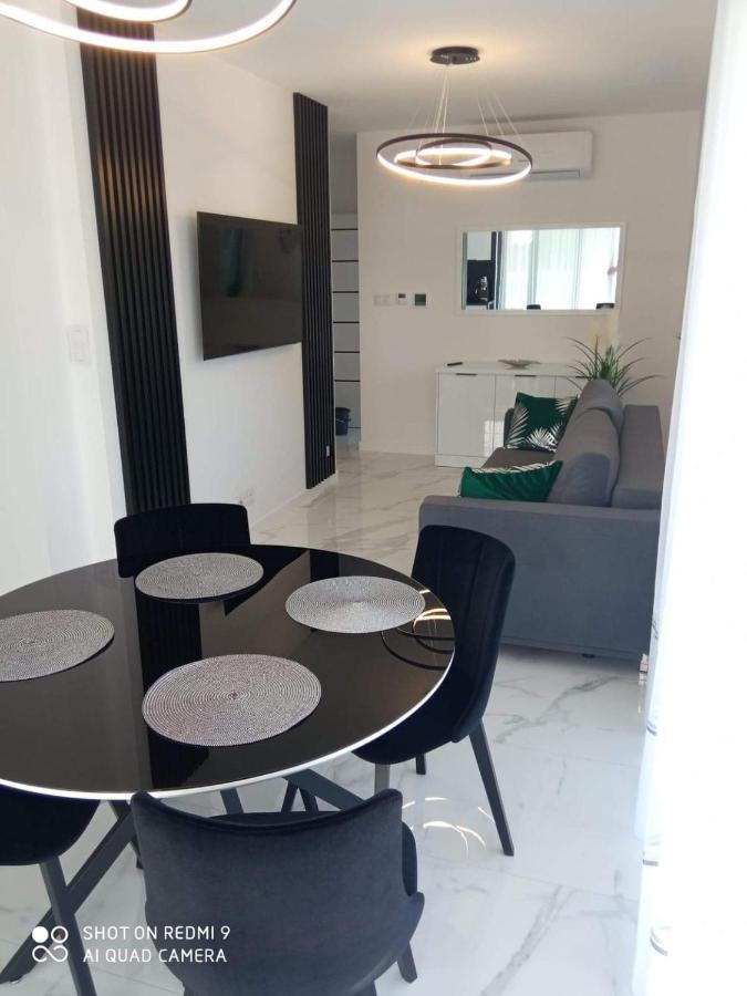 Z Bocznym Widokiem Na Morze W Kompleksie Hevenia Apartment Rewal